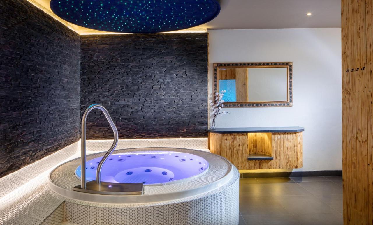 Hotel Hoehlenstein 턱스 외부 사진