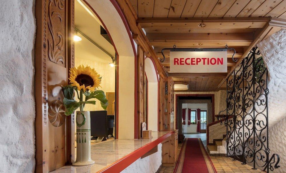 Hotel Hoehlenstein 턱스 외부 사진