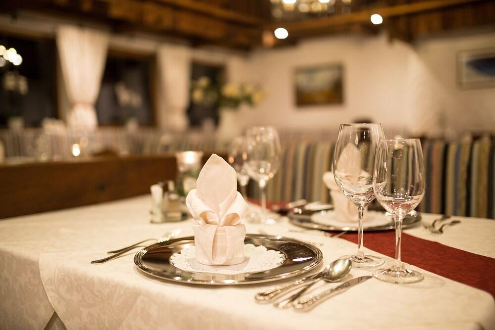 Hotel Hoehlenstein 턱스 외부 사진