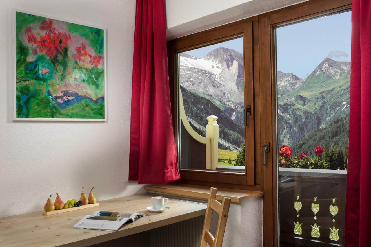 Hotel Hoehlenstein 턱스 외부 사진