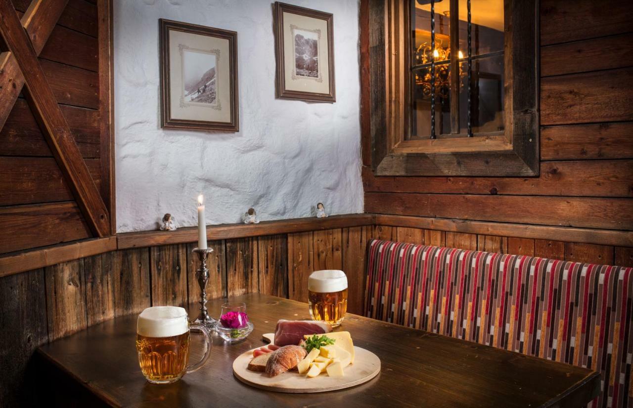 Hotel Hoehlenstein 턱스 외부 사진