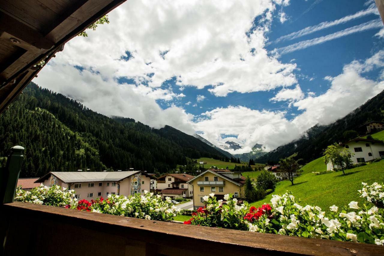 Hotel Hoehlenstein 턱스 외부 사진